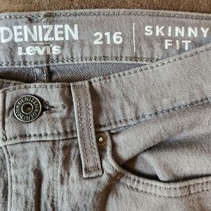 Levis Denizen 216 Skinny Fit pants, Tan